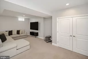 9241 Cambridge St, Philadelphia, PA 19114 - Photo 33