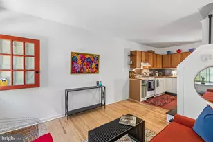 2410 Manning St, Philadelphia, PA 19103 - Photo 5