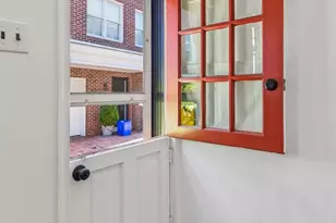 2410 Manning St, Philadelphia, PA 19103 - Photo 19