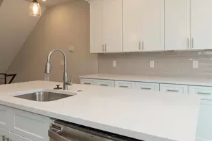 138 W Huntingdon St, Philadelphia, PA 19133 - Photo 5