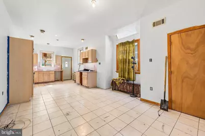 2127 S 16th Street, Philadelphia, PA 19145 - Photo 5