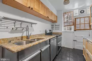 351 S 47th St, Philadelphia, PA 19143 - Photo 11
