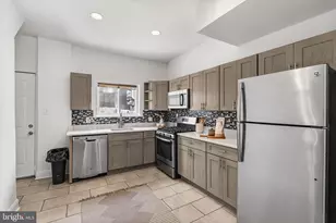 902 Emily St, Philadelphia, PA 19148 - Photo 5