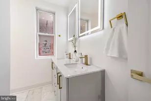 240 W Earlham Ter, Philadelphia, PA 19144 - Photo 19