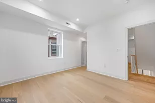 240 W Earlham Ter, Philadelphia, PA 19144 - Photo 21