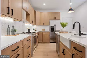 240 W Earlham Ter, Philadelphia, PA 19144 - Photo 9
