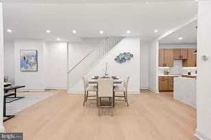 240 W Earlham Ter, Philadelphia, PA 19144 - Photo 11