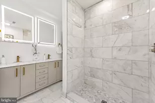 240 W Earlham Ter, Philadelphia, PA 19144 - Photo 29