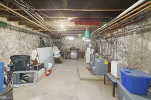 230 Hermitage St, Philadelphia, PA 19127 - Photo 25