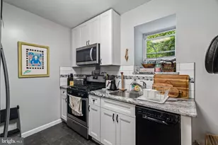 230 Hermitage St, Philadelphia, PA 19127 - Photo 27