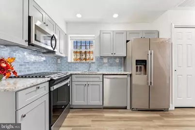 601 Watkins Street, Philadelphia, PA 19148 - Photo 9