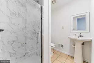 601 Watkins St, Philadelphia, PA 19148 - Photo 17
