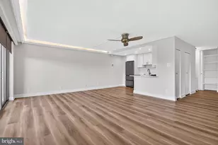 2401 Pennsylvania Ave, Philadelphia, PA 19130 - Photo 11