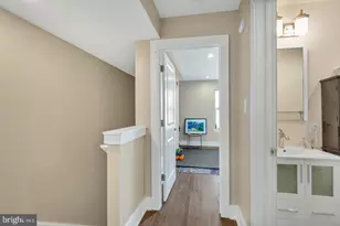 834 N 19th St, Philadelphia, PA 19130 - Photo 11