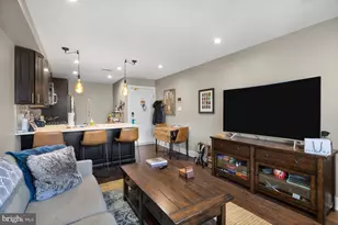 834 N 19th St, Philadelphia, PA 19130 - Photo 9