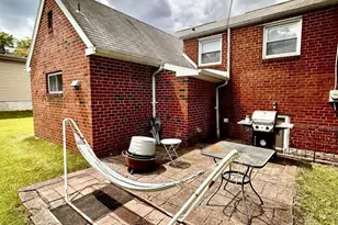 904 Scotia Rd, Philadelphia, PA 19128 - Photo 5