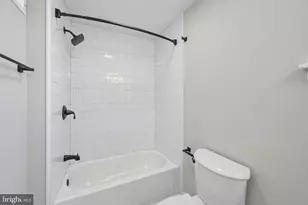 1933 E Albert St, Philadelphia, PA 19125 - Photo 15