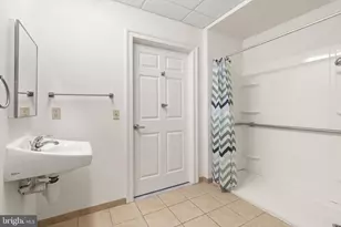 7040 Oxford Ave, Philadelphia, PA 19111 - Photo 25