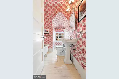 112 W Springfield Avenue, Philadelphia, PA 19118 - Photo 31