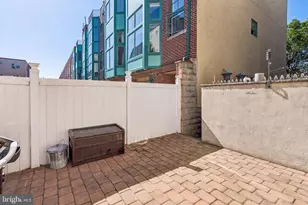 919 S 6th St, Philadelphia, PA 19147 - Photo 17