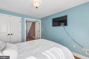 919 S 6th St, Philadelphia, PA 19147 - Photo 19