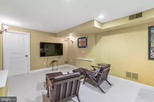919 S 6th St, Philadelphia, PA 19147 - Photo 41