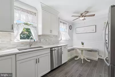 1025 Friendship Street, Philadelphia, PA 19111 - Photo 9