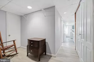 1025 Friendship St, Philadelphia, PA 19111 - Photo 23
