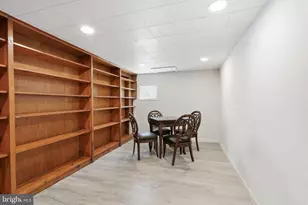 1025 Friendship St, Philadelphia, PA 19111 - Photo 25