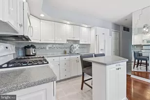 9223 Marsden St, Philadelphia, PA 19114 - Photo 15