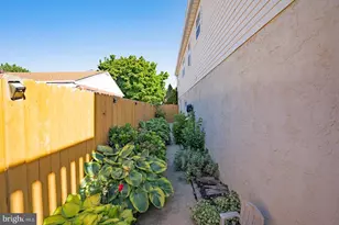 9223 Marsden St, Philadelphia, PA 19114 - Photo 25