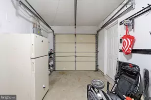 9223 Marsden St, Philadelphia, PA 19114 - Photo 27