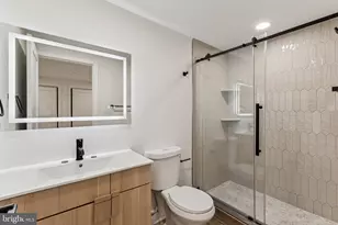 739 N Capitol St, Philadelphia, PA 19130 - Photo 27