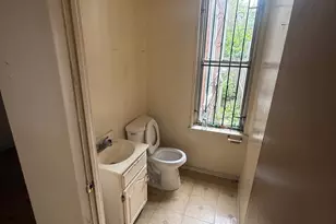1538 N Myrtlewood St, Philadelphia, PA 19121 - Photo 9