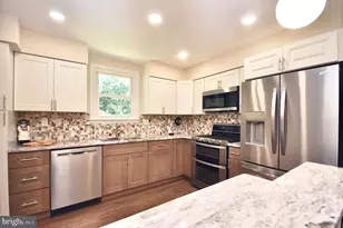 15155 Milford St, Philadelphia, PA 19116 - Photo 17