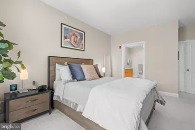 500 Admirals Way #402, Philadelphia, PA 19146 - Photo 19