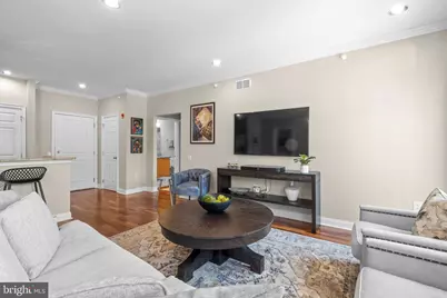 500 Admirals Way #402, Philadelphia, PA 19146 - Photo 9