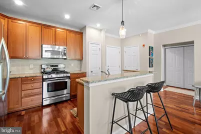 500 Admirals Way #402, Philadelphia, PA 19146 - Photo 5