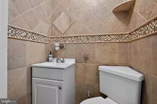 933 Fernon St, Philadelphia, PA 19148 - Photo 11