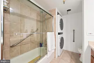 2001 Hamilton St, Philadelphia, PA 19130 - Photo 15