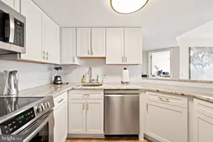 2001 Hamilton St, Philadelphia, PA 19130 - Photo 3