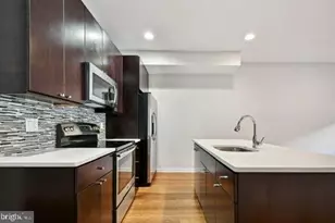 837 N 16th St, Philadelphia, PA 19130 - Photo 9