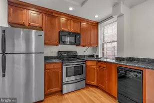 1910 Fairmount Ave, Philadelphia, PA 19130 - Photo 9