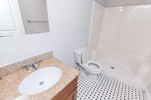 931 N 19th St, Philadelphia, PA 19130 - Photo 13