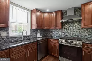 8906 Sylvia Ln, Philadelphia, PA 19115 - Photo 11