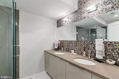 1637 Carpenter Street, Philadelphia, PA 19146 - Photo 11