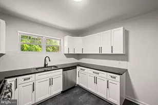 4428 Sherwood Rd, Philadelphia, PA 19131 - Photo 7