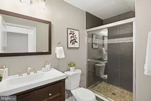 2340 Greenwich St, Philadelphia, PA 19146 - Photo 29