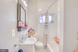1035 Cantrell St, Philadelphia, PA 19148 - Photo 13