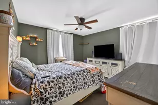463 Pinewood Rd, Philadelphia, PA 19116 - Photo 23